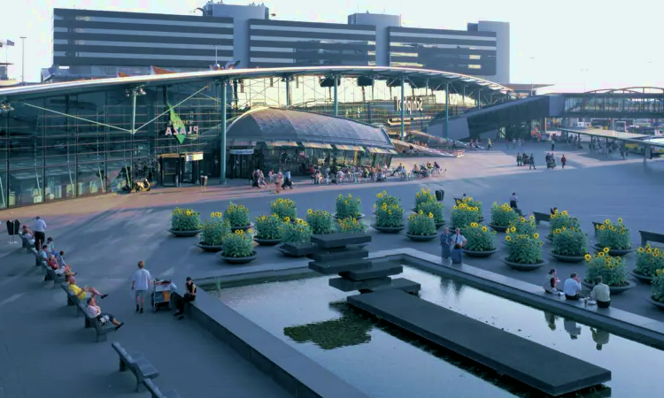 Amsterdam Schiphol Havalimanı