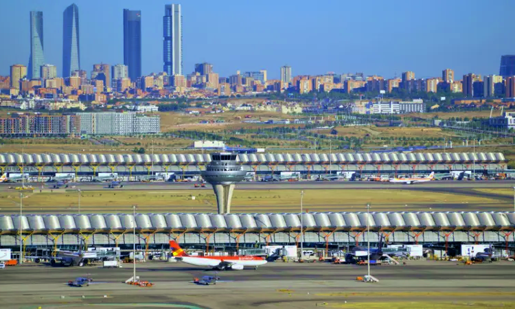 Adolfo Suárez Madrid-Barajas Havaalanı