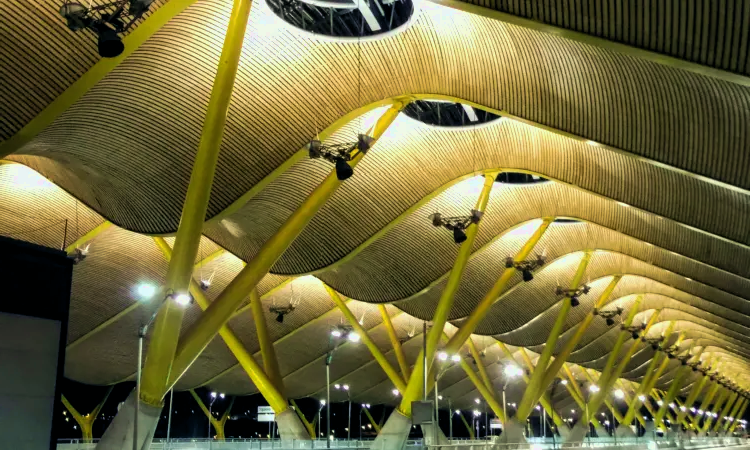 Adolfo Suárez Madrid-Barajas Havaalanı